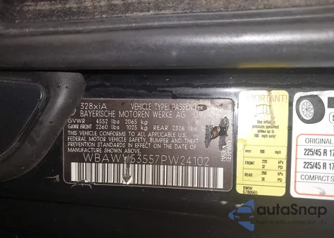 2007 BMW 328Xi из США, поврежденный, VIN WBAWV53557PW24102